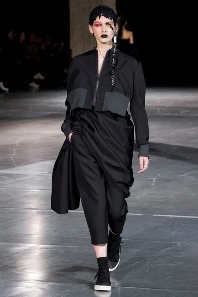 Look 27